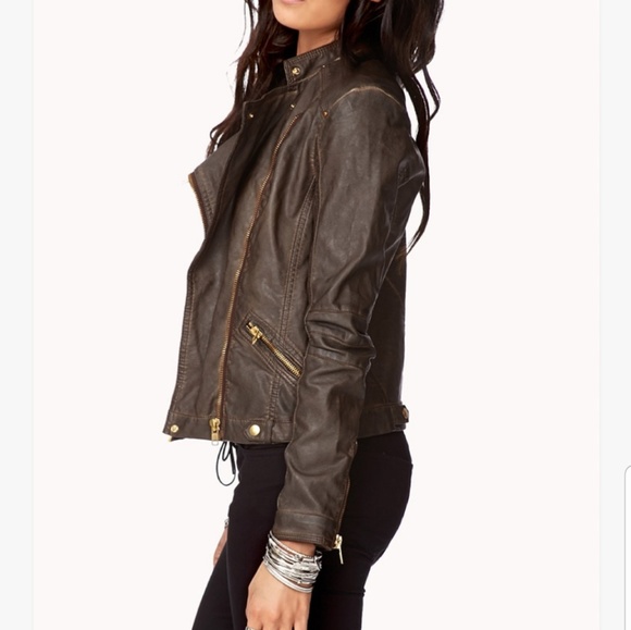 Forever 21 Jackets & Blazers - Faux leather crinkle moto jacket S